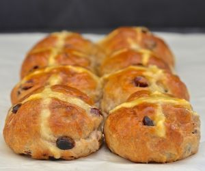 No Knead Hot Cross Buns