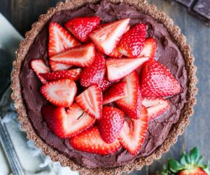 Strawberry Chocolate Ganache Tart (Vegan + Paleo)