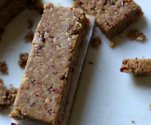 No Bake Peanut Butter Energy Bars with Chia Seed