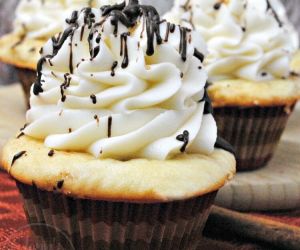 Cinnamon Roll Cupcakes