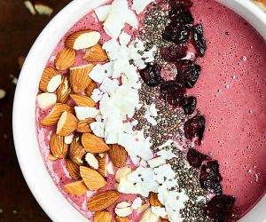 Cherry Smoothie Bowl