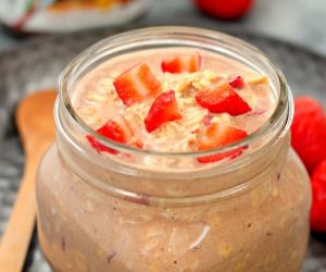 Strawberry Nutella Overnight Oats