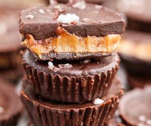 Chocolate Peanut Butter Caramel Cups