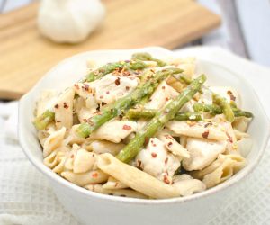 Lemon Garlic Chicken Pasta with Asparagus