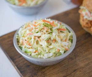 Crunchy vegetable coleslaw