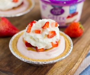 Mini Strawberry Peanut Butter Cheesecake Pies