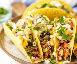 Slow Cooker Chicken Tacos