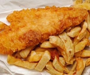 CLASSIC FISH AND CHIPS