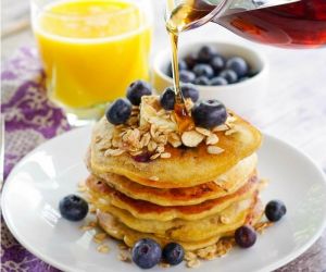 Blueberry Granola Pancakes