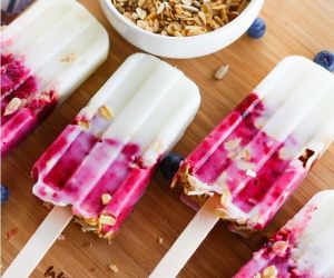 Raspberry & Blueberry Yogurt Granola Popsicles