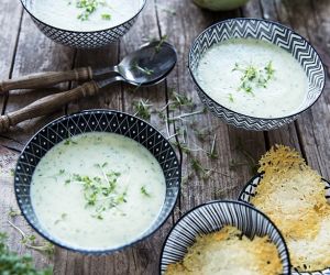 Kohlrabi cress soup with parmesan thaler