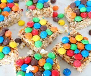 Sweet and salty popcorn bars
