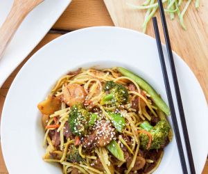 Gluten Free Slow Cooker Beef Lo Mein