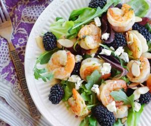 Grilled Shrimp Salad with Blackberries