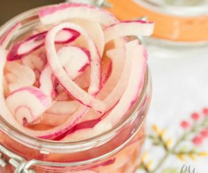 No Cook Pickled Red Onions