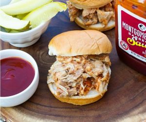 Barbecued Pulled Pork Sandwiches