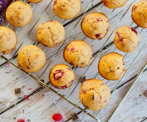 Raspberry Dark Chocolate Chunk Muffins