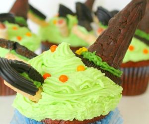 Wicked witch Halloween cupcakes