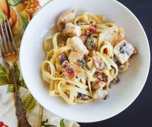 Chicken & Wild Mushroom Fettuccine Alfredo