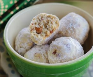 Pecan Butterball Cookies