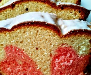 VALENTINE'S DAY PEEK-A-BOO POUND CAKE