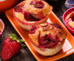 Mango Strawberry Muffins