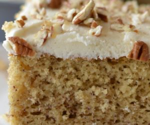 Easy Banana Cake with Cream Cheese Frosting