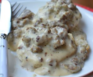 Easy Homemade Biscuits and Gravy