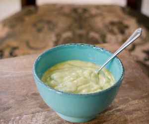 Raw Egg Protein Smoothie Bowl Recipe [Paleo, Dairy-Free, High-Protein]
