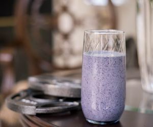 High Protein Shake Recipe with Raw Eggs, Blueberry, Avocado, and Green T