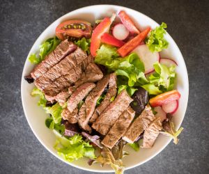 15-Minute Tamari Marinated Steak Salad Recipe [Paleo, Keto]