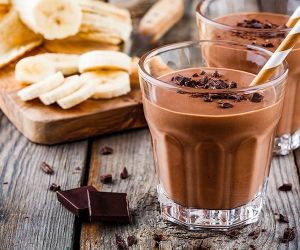 Chocolate Coffee Smoothie That Gets Me Out of Bed Every Morning