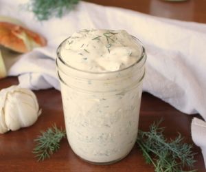 5-Minute Healthy Dill Dip