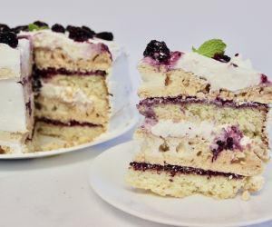 Blackberry Meringue Layer Cake