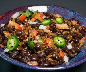 Instant Pot Black Bean and Barbacoa Beef Chili