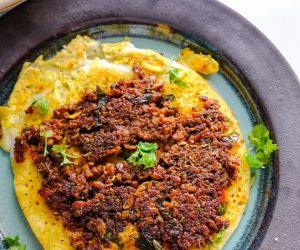 Madurai Mutton Kheema Kari Dosa