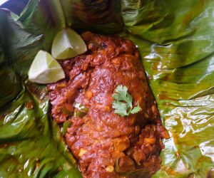 Meen Pollichathu Recipe (Fish Roasted In Banana Leaf)