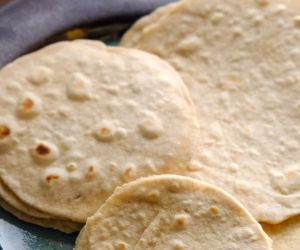 Easy Homemade Flour Tortillas