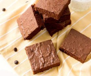 DARK CHOCOLATE WEIGHT WATCHERS BROWNIES 