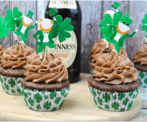 GUINNESS CUPCAKES WITH SWEET CREAM CHOCOLATE FROSTING