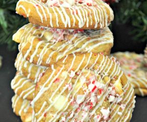 WHITE CHOCOLATE CANDY CANE COOKIE