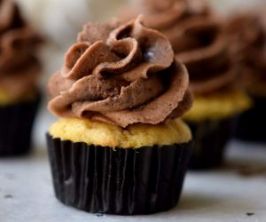 HOT CHOCOLATE CUPCAKES