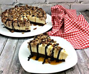 DECADENT TURTLE BROWNIE CHEESECAKE