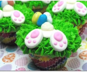 BUNNY BUTT CUPCAKES FOR EASTER