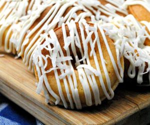 TROPICAL PINEAPPLE DOUGHNUTS