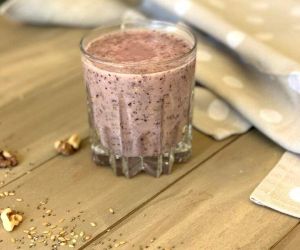 BLUEBERRY BANANA SMOOTHIE