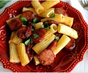 ITALIAN RIGATONI WITH SMOKED SAUSAGE AND SUNDRIED TOMATOES