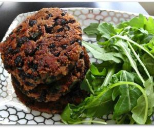 HEALTHY BLACK BEAN BURGERS