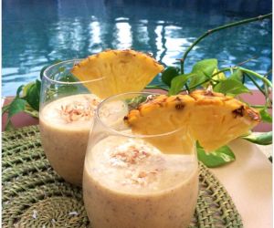 PINEAPPLE PEACH PIE SMOOTHIES