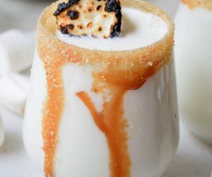 DECADENT ROASTED MARSHMALLOW COCKTAIL 